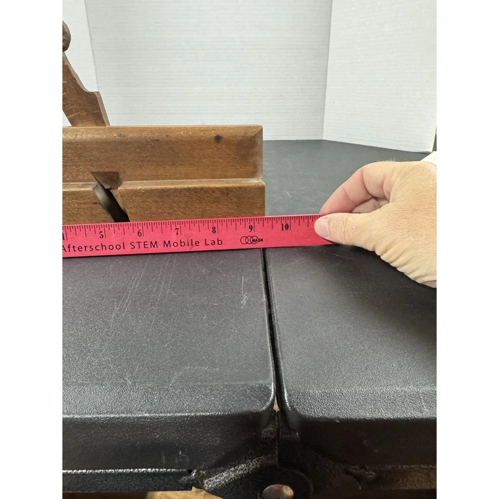 Very nice Bewly‎ Leeds wood No 13 Molding Plane no blade